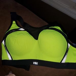 VS sports bra